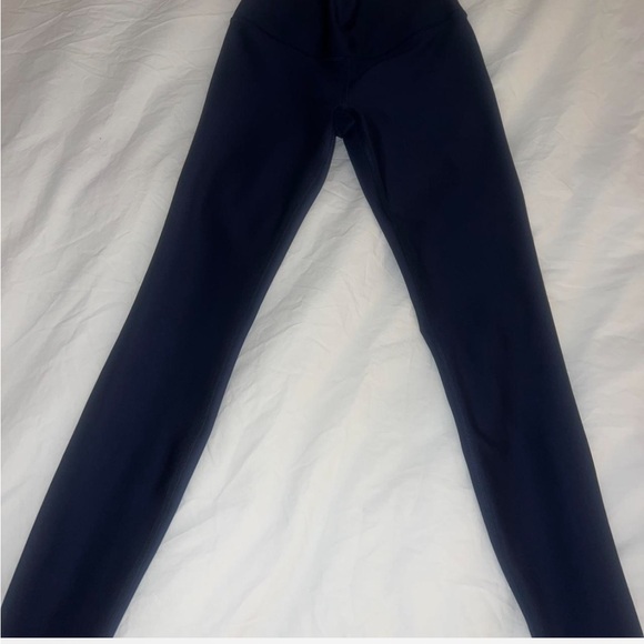 Alo high waisted leggings- 7/8 High-Waist Airlift Legging - Picture 2 of 5